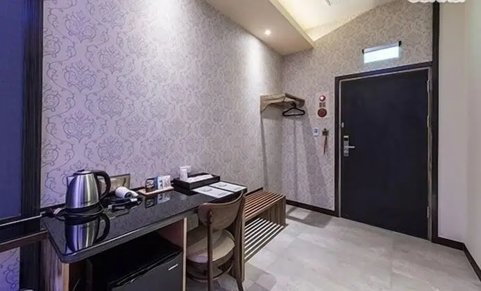 Business Tek Büyük Yataklı Oda