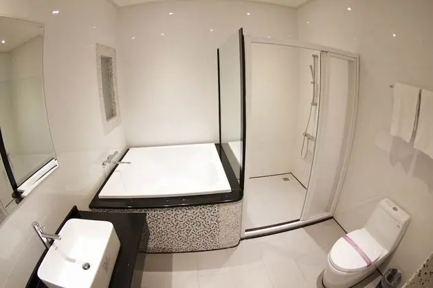 Luxury Tek Büyük Yataklı Oda