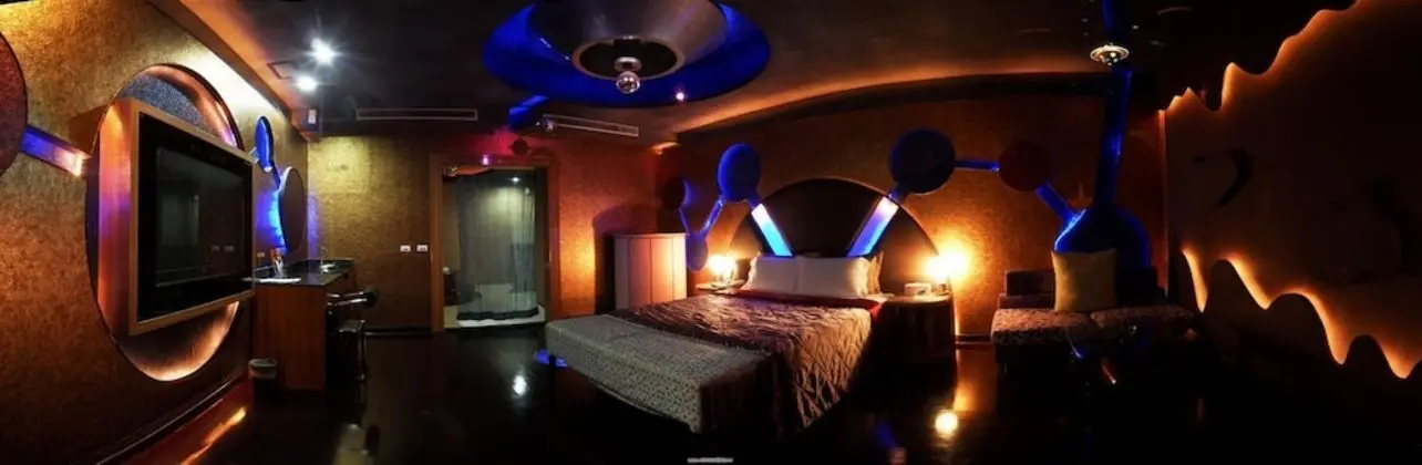Luxury Tek Büyük Yataklı Oda