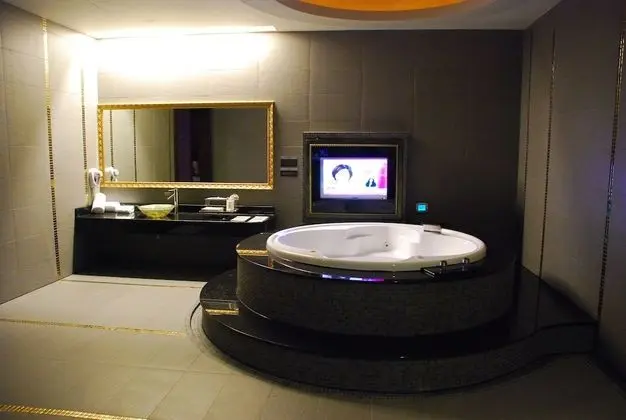 Luxury Tek Büyük Yataklı Oda