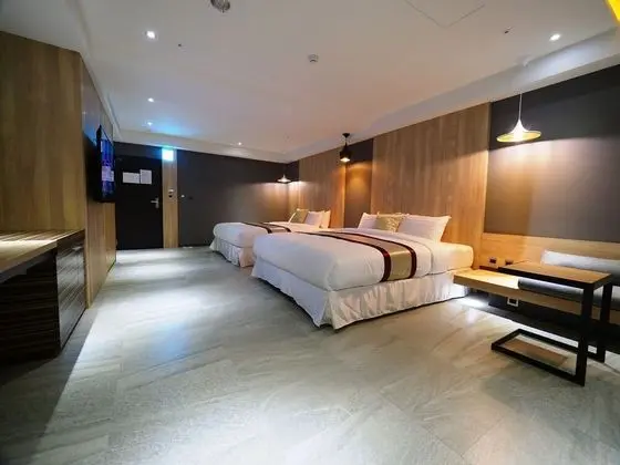 Deluxe Dört Kişilik Oda, Şehir Manzaralı