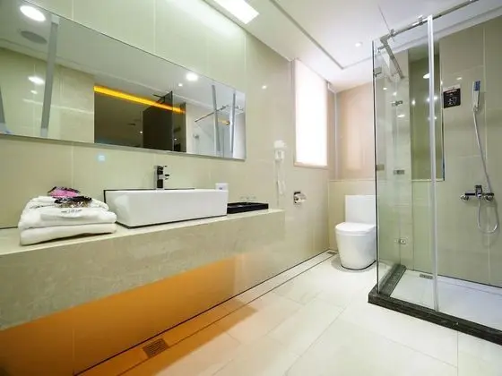 Deluxe Dört Kişilik Oda, Şehir Manzaralı