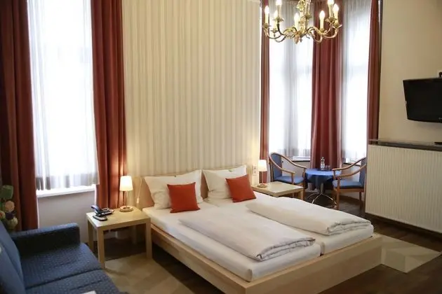 Comfort Tek Büyük Yataklı Oda