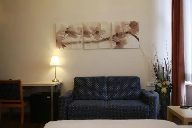 Comfort Tek Büyük Yataklı Oda