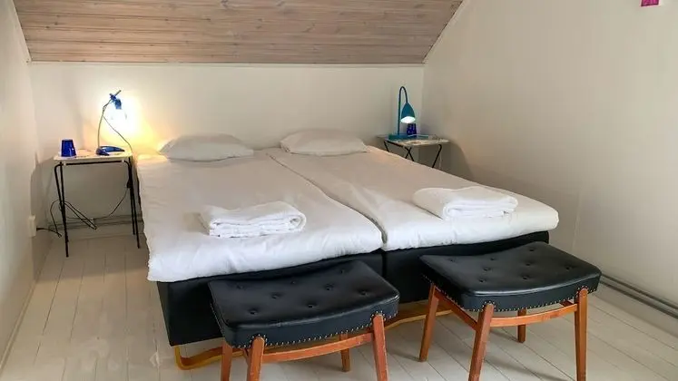 Tek Büyük Yataklı Oda, 2 Tek Kişilik Yatak