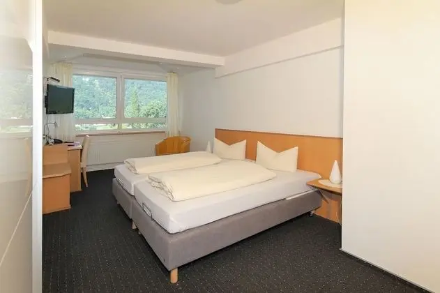 Tek Büyük Yataklı Oda (Klassik)