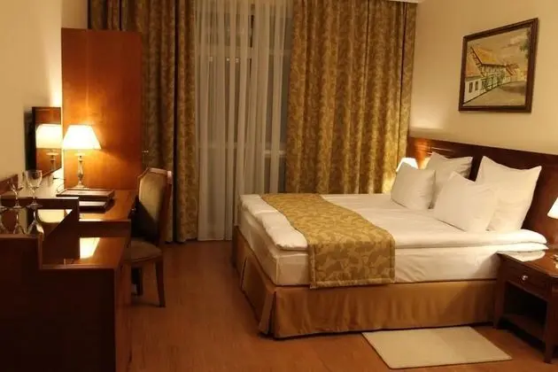 Standard Tek Büyük veya İki Ayrı Yataklı Oda