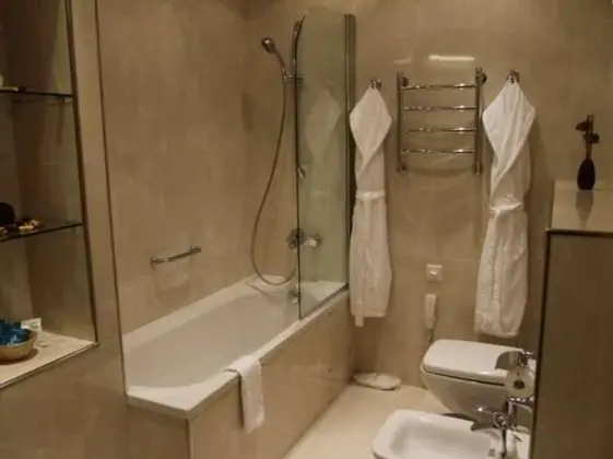 Standard Tek Büyük veya İki Ayrı Yataklı Oda