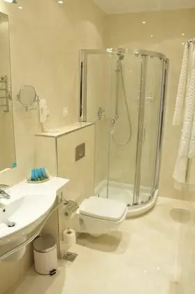 Standard Tek Büyük veya İki Ayrı Yataklı Oda