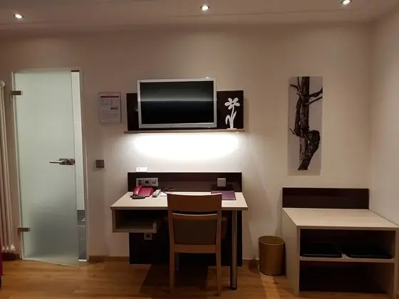 Comfort Tek Büyük Yataklı Oda, Avlu