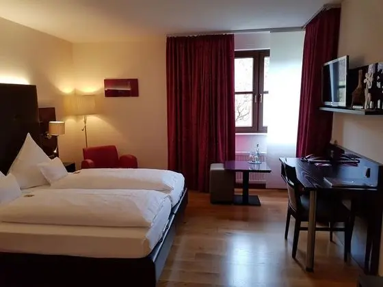 Comfort Tek Büyük Yataklı Oda, Bahçeli