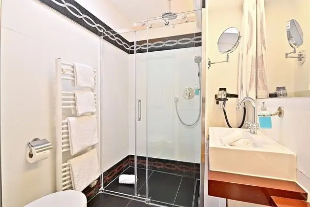 Economy Tek Büyük Yataklı Oda