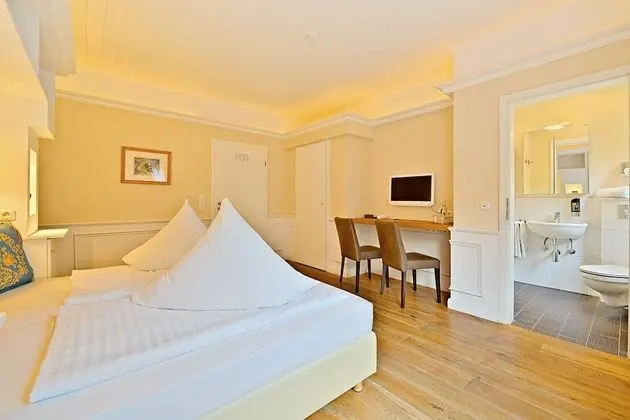 Standard Tek Büyük Yataklı Oda