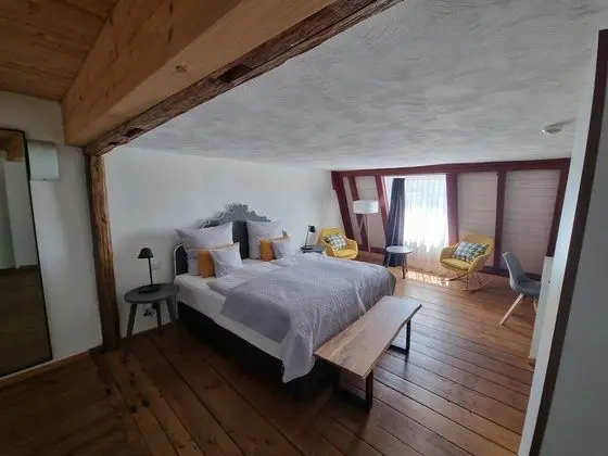 Classic Tek Büyük Yataklı Oda