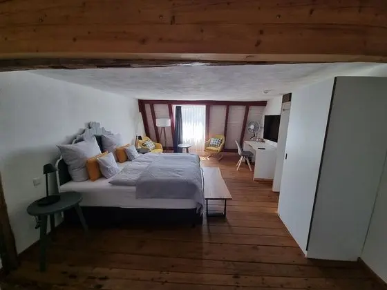 Classic Tek Büyük Yataklı Oda