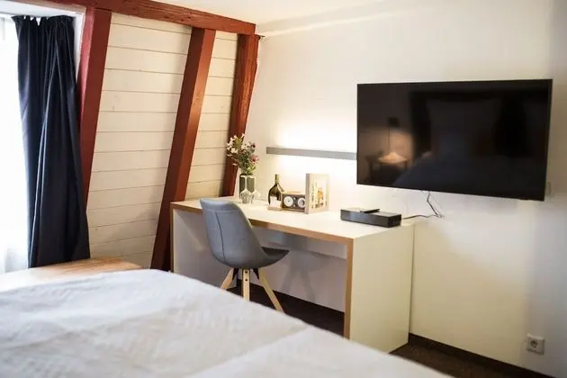 Classic Tek Büyük Yataklı Oda