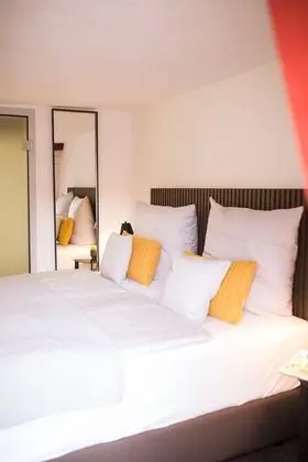 Classic Tek Büyük Yataklı Oda