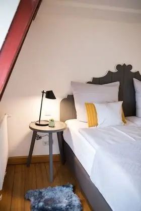 Classic Tek Büyük Yataklı Oda