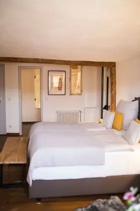 Classic Tek Büyük Yataklı Oda