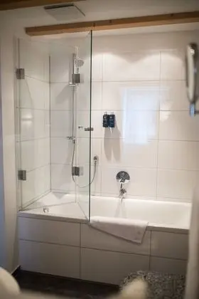 Classic Tek Büyük Yataklı Oda