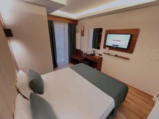 Bağlantılı Suite Family Oda Balkonlu