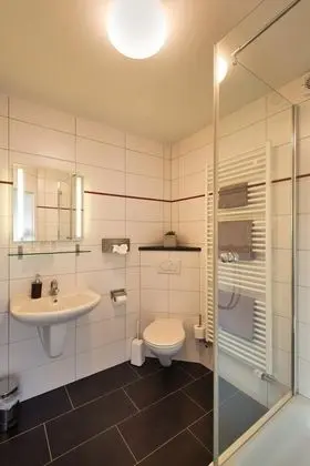 Deluxe Tek Büyük Yataklı Oda, Banyolu/Duşlu (Doppelzimmer mit Balkon)