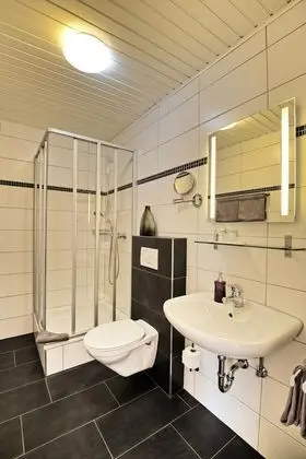 Deluxe Tek Büyük Yataklı Oda, Banyolu/Duşlu (Doppelzimmer mit Balkon)