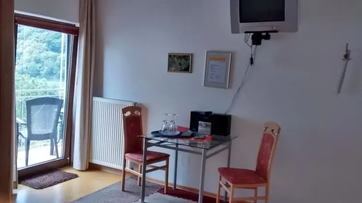 Tek Büyük Yataklı Oda, Balkon