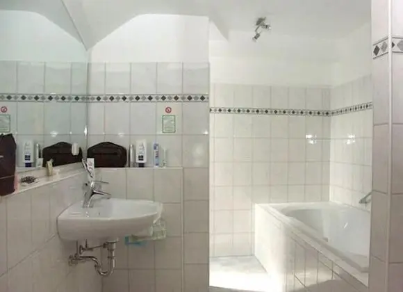 Premium Tek Büyük Yataklı Oda