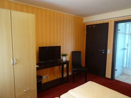 Standard Tek Büyük Yataklı Oda (No. 3)