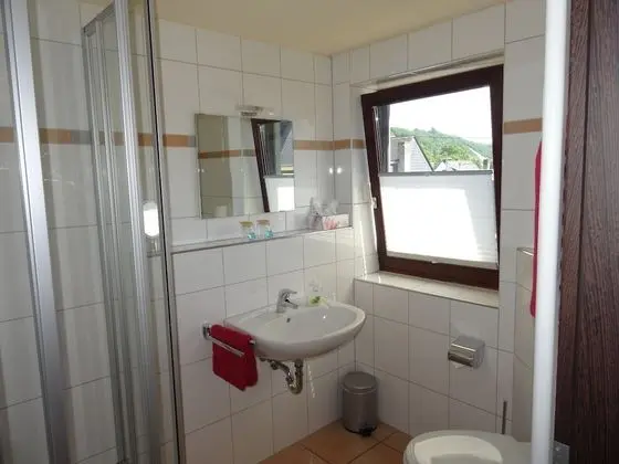 Standard Tek Büyük Yataklı Oda (No. 3)