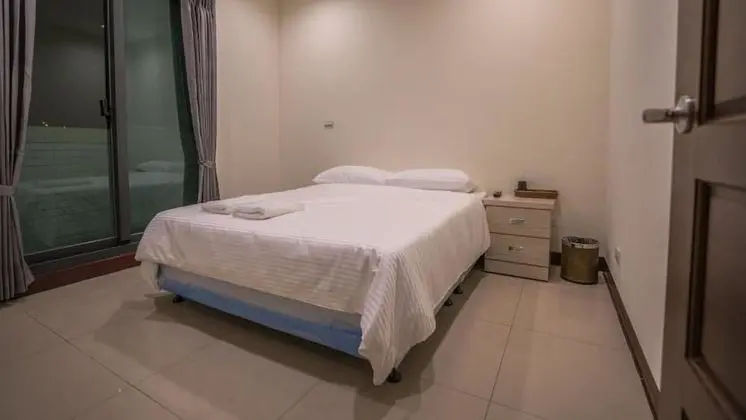 Standard Tek Büyük Yataklı Oda, Ortak Banyo