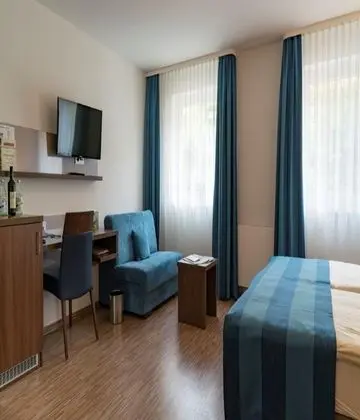 Comfort Tek Büyük Yataklı Oda
