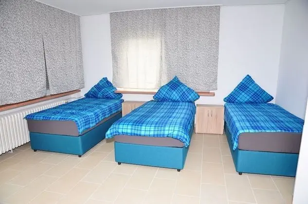 Economy Dört Kişilik Oda, Ortak Banyo (Nr. 3)
