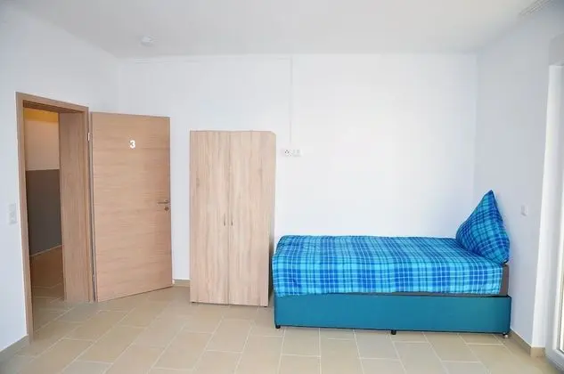 Economy Dört Kişilik Oda, Ortak Banyo (Nr. 3)