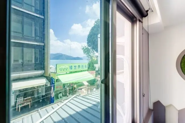 Dört Kişilik Oda, Kısmi Göl Manzaralı