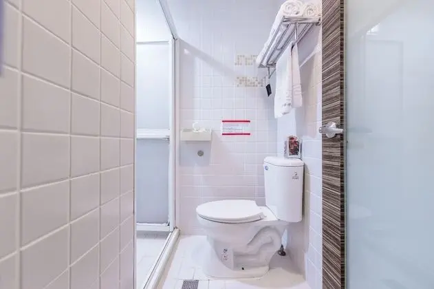 Dört Kişilik Oda, Kısmi Göl Manzaralı