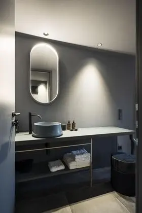 Tek Büyük Yataklı Oda, Balkon