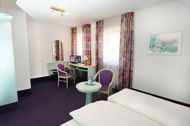 Tek Büyük Yataklı Oda, Şehir Manzaralı