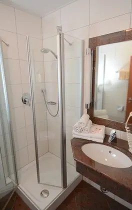 Tek Büyük Yataklı Oda, Şehir Manzaralı