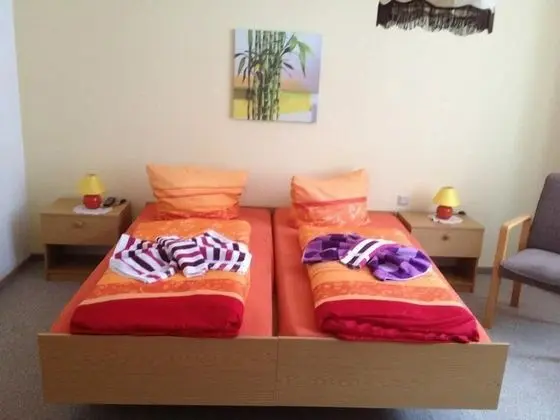 Basic Tek Büyük Yataklı Oda