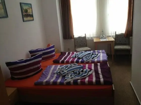 Basic Tek Büyük Yataklı Oda