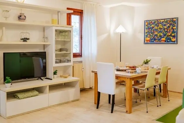 Apart Daire, 2 Yatak Odası, Sigara İçilmez