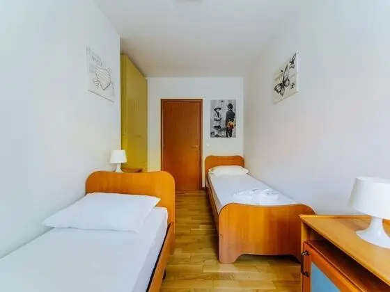 Apart Daire, Birden Çok Yatak, Sigara İçilmez, Bahçe Manzaralı