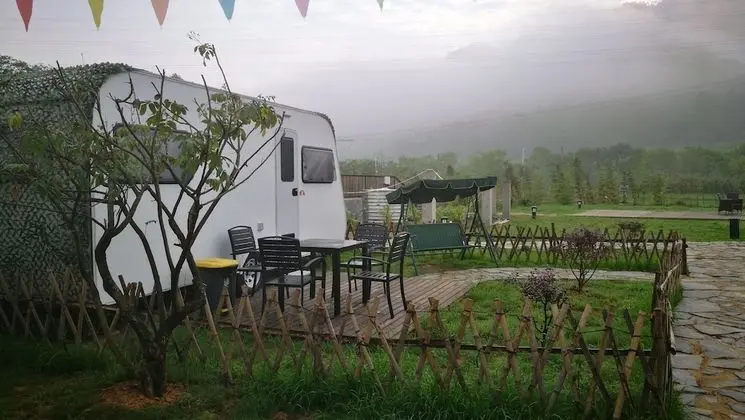 Design Tek Büyük Yataklı Oda