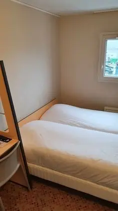 Oda, 2 Tek Kişilik Yatak