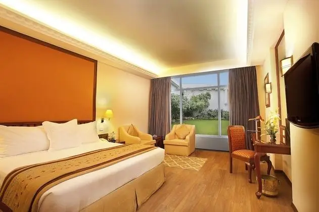 Deluxe Oda, 1 En Büyük (King) Boy Yatak, Havuz Manzaralı (Executive Club Exclusive Double)