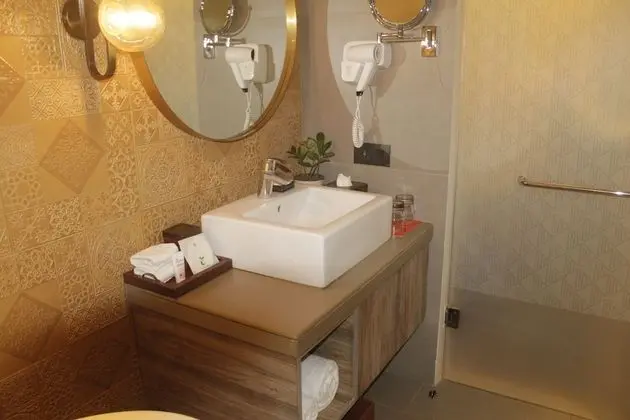 Deluxe Oda, 1 En Büyük (King) Boy Yatak (Studio Apartment)