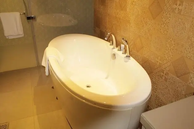 Deluxe Oda, 1 En Büyük (King) Boy Yatak (Studio Apartment)