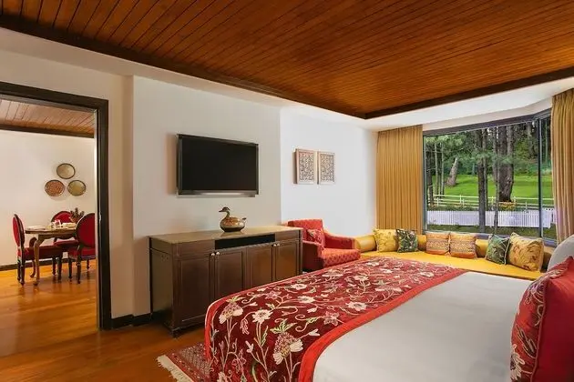 Süit, 1 En Büyük (King) Boy Yatak (Pine View Khwabgah)